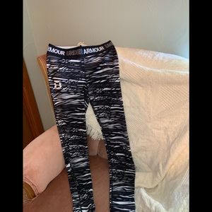 NWOT Under Armour athletic leggings